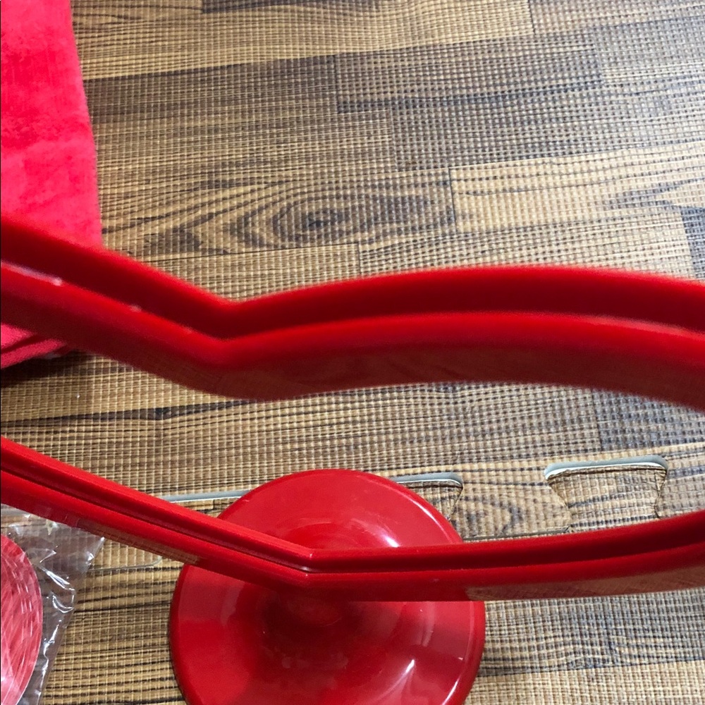 Heart-Shaped Gift Set - Picture 6 of 9